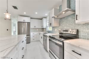 9239 Kincaid Court, Sanibel, FL 33957 - MLS#225008671
