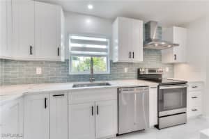 9239 Kincaid Court, Sanibel, FL 33957 - MLS#225008671