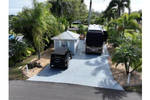 10030 PARKWOOD Drive, Fort Myers, FL 33905 Sold 10/21/25