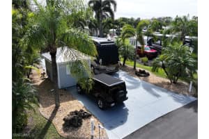 10030 PARKWOOD Drive, Fort Myers, FL 33905 Sold 10/21/25