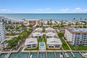 2500 Gulf Shore Blvd N N9, Naples