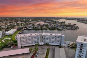 300 Park Shore Drive, Naples, FL 34103 Sold 03/03/25