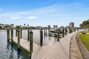 300 Park Shore Drive, Naples, FL 34103 Sold 03/03/25
