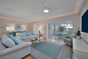 772 Willowbrook Drive, Naples, FL 34108 Sold 03/17/25