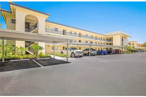 201 Quail Forest Blvd 208, Naples