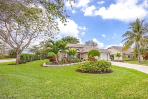 744 Belville Blvd, Naples