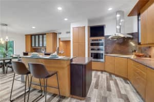 114 Westwood Drive, Naples, FL 34110 Sold 03/04/25
