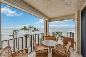 3115 Gulf Shore Blvd N 206s, Naples