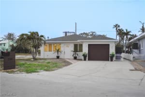 136 Hercules Dr, Fort Myers Beach