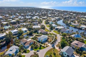 662 Rocks Drive, Sanibel, FL 33957 Sold 07/30/25