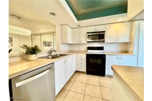 7340 Glenmoor Lane, Naples, FL 34104 Sold 07/10/25
