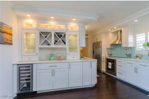 300 Park Shore Drive, Naples, FL 34103 Sold 05/20/25