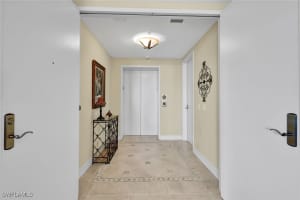 295 Grande Way, Naples, FL 34110 - MLS#225009976