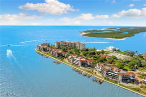 502 La Peninsula Boulevard, Naples, FL 34113 - MLS#225010046