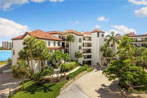 502 La Peninsula Boulevard, Naples, FL 34113 - MLS#225010046