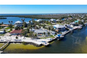 2340 8th Avenue, St. James City, FL 33956 Sold 03/28/25