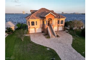 123 North Shore Avenue, North Fort Myers, FL 33917 Sold 07/25/25
