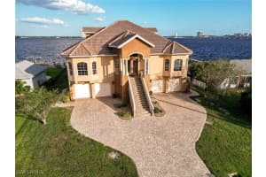 123 North Shore Avenue, North Fort Myers, FL 33917 Sold 07/25/25