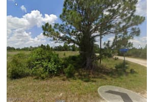 825 Ashley Road, Lehigh Acres, FL 33974 Sold 04/08/25