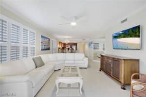 6640 Ilex Cir 7h, Naples