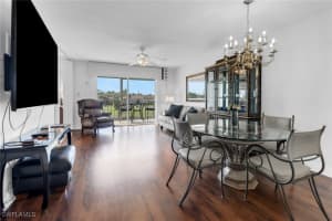 300 Forest Lakes Boulevard, Naples, FL 34105 Sold 04/09/25
