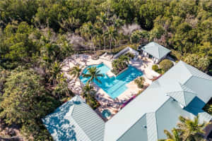 455 Cove Tower Drive, Naples, FL 34110 - MLS#225010681