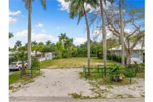 1084 Broad Avenue, Naples, FL 34102 - MLS#225010815
