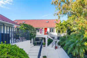 375 8th Avenue, Naples, FL 34102 - MLS#225010850