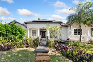 850 25th St Sw, Naples