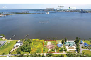 740 Overiver Drive, North Fort Myers, FL 33903 - MLS#225010904