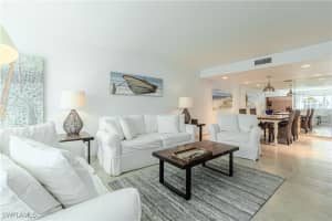 4200 Belair Ln 101, Naples