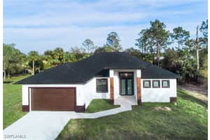 400 Desoto Avenue, Lehigh Acres, FL 33972 Sold 03/20/25