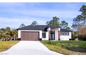 400 Desoto Avenue, Lehigh Acres, FL 33972 Sold 03/20/25