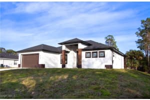 400 Desoto Avenue, Lehigh Acres, FL 33972 Sold 03/20/25