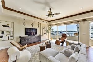 909 10th Street, Naples, FL 34102 - MLS#225011010