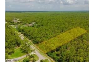  x 4th Ave SE, Naples, FL 34117 - MLS#225011085