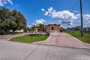 802 Poinsettia Ave, Lehigh Acres