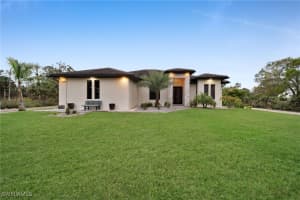 2330 6th Ave Ne, Naples