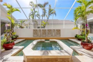 376 Mallory Court, Naples, FL 34110 Sold 07/22/25