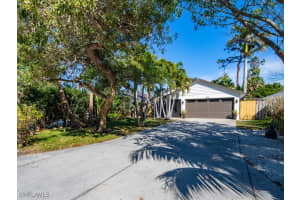 815 102nd Avenue, Naples, FL 34108 Sold 03/24/25