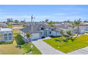 117 37th Place, Cape Coral, FL 33991 Sold 04/23/25