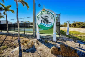979 Gulf Drive, Sanibel, FL 33957 Sold 03/12/25