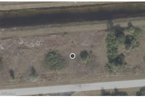 1139 Ermine Street, Lehigh Acres, FL 33974 - MLS#225011432
