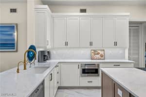820 Bentwater Circle, Naples, FL 34108 Sold 04/07/25