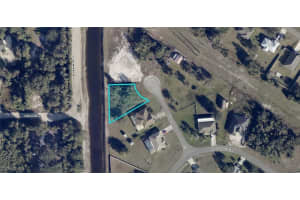 802 Uka Lane, Fort Myers, FL 33913 - MLS#225011548