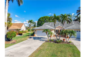109 TANGLEWOOD Court, Naples, FL 34113 - MLS#225011654