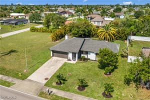 1618 Country Club Boulevard, Cape Coral, FL 33990 - MLS#225011680