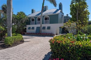 374 14TH Avenue, Naples, FL 34102 Sold 02/27/25