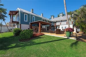 374 14TH Avenue, Naples, FL 34102 Sold 02/27/25