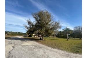 18300/310 Lynn Road, North Fort Myers, FL 33917 - MLS#225011750